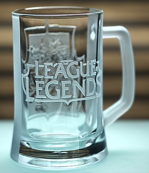 Пивной бокал 670 мл League of Legends с гравировкой кружка для фаната LoL Геймерский подарок лига легенд | Зображення 4
