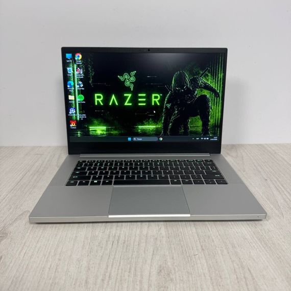Игровой ноутбук Б-класс Razer Blade 14 RZ09-0427 / 14" (1920x1080) IPS / AMD Ryzen 9 6900HX (8 (16) ядер по 3.3 - 4.9 GHz) / 16 GB DDR5 / 512 GB SSD NVMe / nVidia GeForce RTX 3070 Ti, 8 GB GDDR6, 256-bit / WebCam б/у | Зображення 1