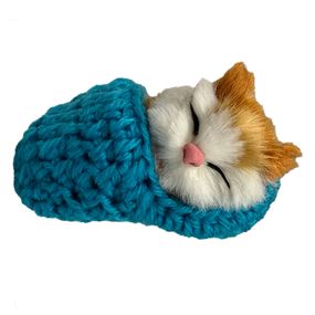 Дитячий антистрес "Котик спить у в'язаній тапочці" MM418(Blue)