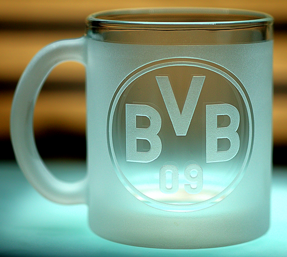 Скляна чашка 320 мл ФК  Боруссия Дортмунд Borussia з гравіюванням подарунок для фаната  футбольна кружка