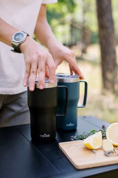 Термочашка Tribe Travel Mug 600 мл, Дорожня кружка трайб для авто та кемпінгових крісел, Чорний | Зображення 9
