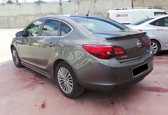 Задній дифузор DPT V-2 (SD, чорний глянець) для Opel Astra J 2009-2015 рр | Зображення 3