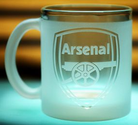 Скляна чашка 320 мл ФК  Арсенал Arsenal з гравіюванням подарунок для фаната  футбольна кружка