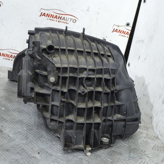 Впускний колектор 2.0 BMW E87 E90 E91 2004-2011 Колектор впускний БМВ е87 е90 е91 7602063