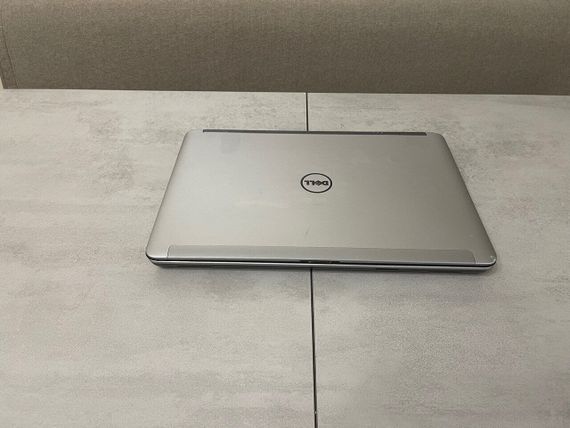 Ноутбук Dell Latitude E6540 / 15.6" (1920x1080) IPS / Intel Core i7-4610M (2 (4) ядра по 3.0 - 3.7 GHz) / 16 GB DDR3 / 256 GB SSD / AMD Radeon 8790M, 2 GB GDDR5, 128-bit / WebCam / DVD-ROM б/у + Подарок Проводная мышь USB | Зображення 6