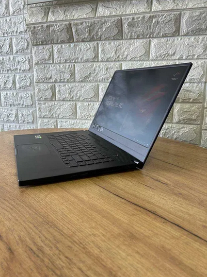 Ноутбук Asus ROG GA502IV 15,6" 144Hz Ryzen 7 4800HS 16Gb SSD 2Tb RTX 2060 MaxQ  Б/В | Зображення 3