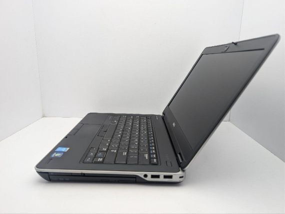 Ноутбук Dell Latitude E6440 / 14" (1920x1080) TN / Intel Core i5-4310M (2 (4) ядра по 2.7 - 3.4 GHz) / 8 GB DDR3 / 128 GB SSD / Intel HD Graphics 4600 / DVD-ROM б/в | Зображення 4
