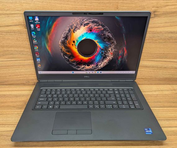 Мобільна робоча станція Dell Precision 7760 / 17.3" (3840x2160) IPS / Intel Xeon W-11855M (6 (12) ядер по 3.2 - 4.9 GHz) / 32 GB DDR4 / 1000 GB SSD / nVidia RTX A4000, 8 GB GDDR6, 256-bit / WebCam / Windows 11 б/в | Зображення 1