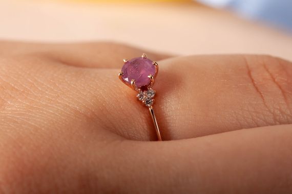 Кольцо из красного золота с натуральным рубином 14.5 | Зображення 6