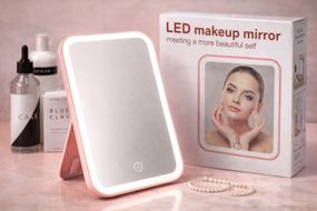 Сенсорне дзеркало з підсвічуванням на акумуляторі для макіяжу Led makeap mirro