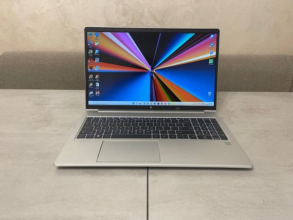 Ультрабук HP EliteBook 650 G9 / 15.6" (1920x1080) IPS / Intel Core i5-1245U (10 (12) ядер 3.3 - 4.4 GHz) / 16 GB DDR4 / 256 GB SSD M.2 / Intel Iris Xe Graphics / WebCam б/в | Зображення 1