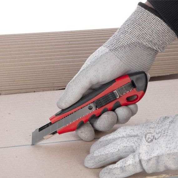 Ніж з відламним лезом 18 мм, протиковзний корпус, подрібнювач INTERTOOL HT-0506 | Зображення 6