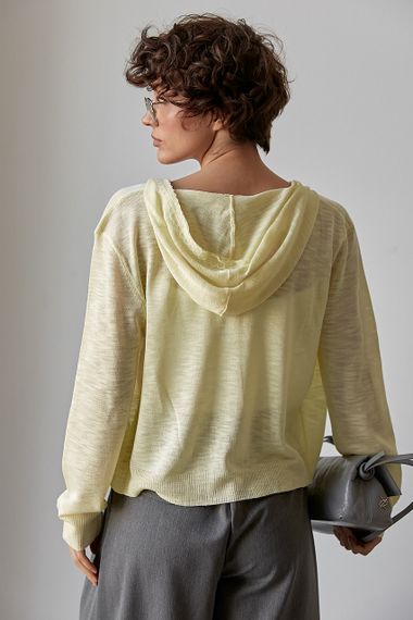 Легкий в'язаний кардиган на ґудзиках із капюшоном - лимонний цвет, ONE SIZE (є розміри) | Зображення 1