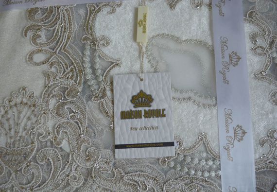 Велюрова скатертина з мереживом Maison 160×350 см Yildiz | Зображення 4