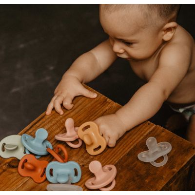 Пустышка Suavinex Colour Essence силиконовая физиологическая, 6-18 мес. желтая (308089) | Зображення 3