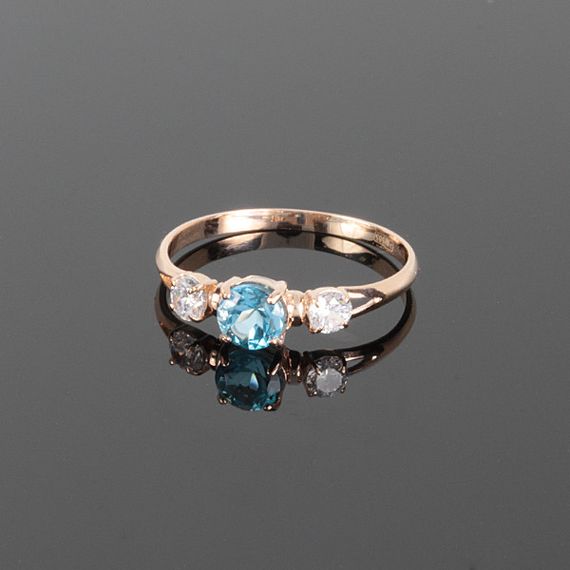 Кольцо из красного золота с топазом 14.5