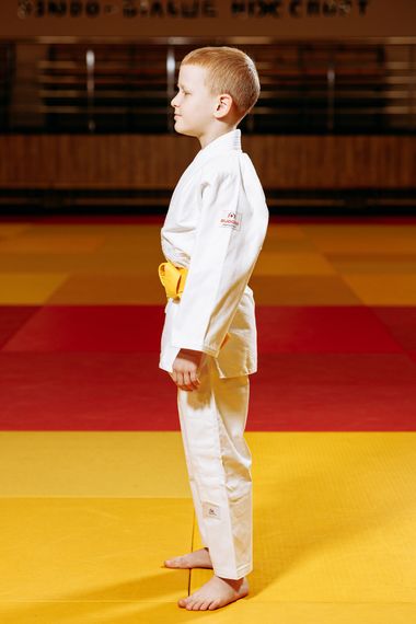 Біле дитяче кімоно для хлопчиків, дзюдо, TM BUDOGI серія BEGINNER, зріст 140 см, щільність 350 гр/м.кв. | Зображення 4