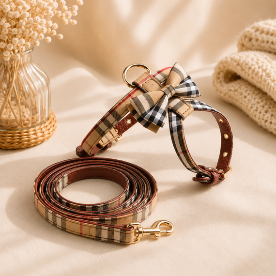 Шлейка для собак Burberry с бантом и поводком | Комплект шлейка и поводок для собак | Премиальный аксессуар | Зображення 1