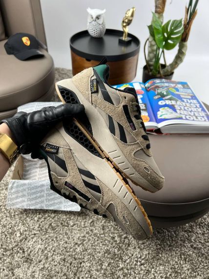 Кросівки R1e1ebok Classic Leather Hexalite Sand Black Gum , В'єтнам 45 28 - 28.5 см | Зображення 5
