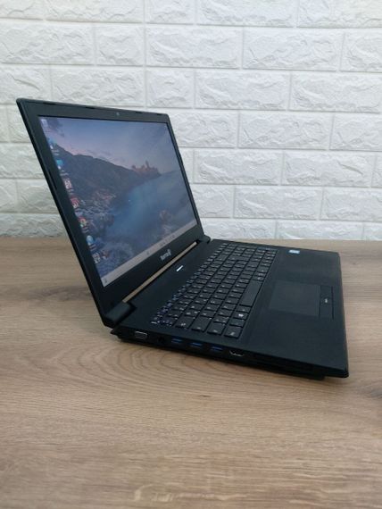 Ноутбук Terra Mobile 1542K / 15.6" (1920x1080) TN / Intel Core i7-7700T (4 (8) ядра по 2.9 - 3.8 GHz) / 8 GB DDR3 / 240 GB SSD M.2 + 320 GB HDD / Intel HD Graphics 630 / WebCam / DVD-ROM / Windows 11 Home б/в | Зображення 3