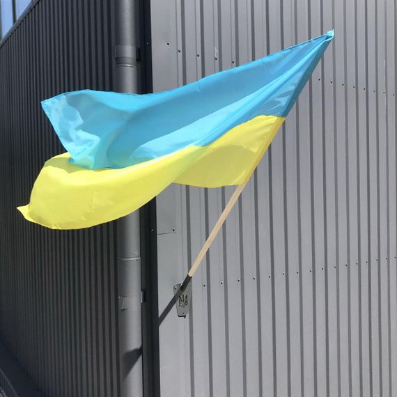 Прапор України 135х90 см, Синьо-жовтий / Великий прапор України з тканини / Тканинний прапор України на стіну та рукоятку | Зображення 5