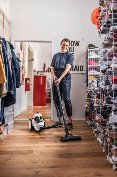 Пылесос Karcher VC 3 Plus Premium 1.198-060.0 | Зображення 1