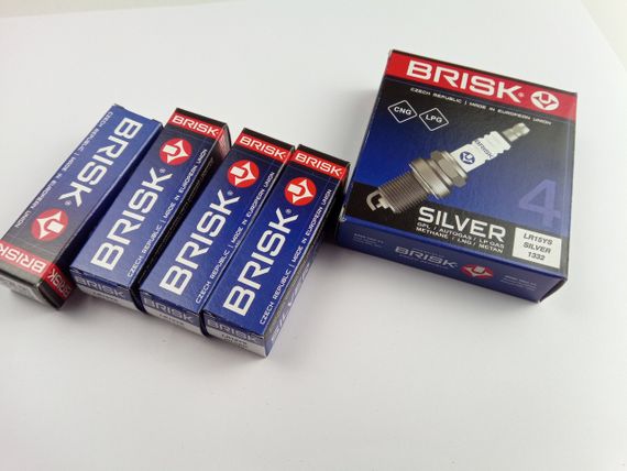 Свічка запалювання BRISK Silver LR15YS (ВАЗ 2101-08, Lanos 1.5) (для газ.обладнання.) (2108-3707000) (LR15Y | Зображення 1
