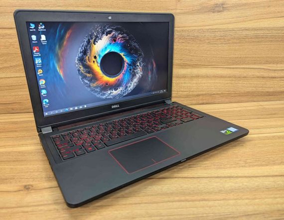 Игровой ноутбук Dell Inspiron 15-5577 / 15.6" (1920x1080) IPS / Intel Core i7-7700HQ (4 (8) ядра по 2.8 - 3.8 GHz) / 16 GB DDR4 / 128 GB SSD + 1000 GB HDD / nVidia GeForce GTX 1050, 4 GB GDDR5, 128-bit / WebCam / Windows 10 б/у + Подарок Беспроводная мышь | Зображення 3