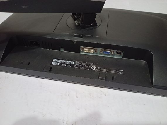 Комплект ПК: Lenovo ThinkCentre E73 Tower / Intel Core i3-4170 (2 (4) ядра по 3.7 GHz) / 8 GB DDR3 / 500 GB HDD / Intel HD Graphics 4400 / DVD-RW + Монітор Dell P2212Hb / 22" (1920x1080) TN / DVI, VGA, USB Type-B б/в | Зображення 6