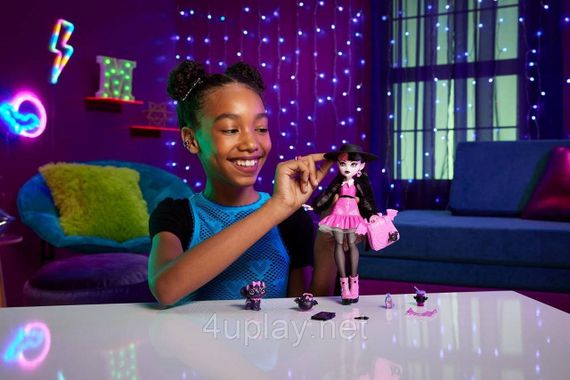 Кукла Монстр Хай Дракулаура с аксессуарами и котом летучей мышью Оригинал Mattel Monster High Draculaura | Зображення 5