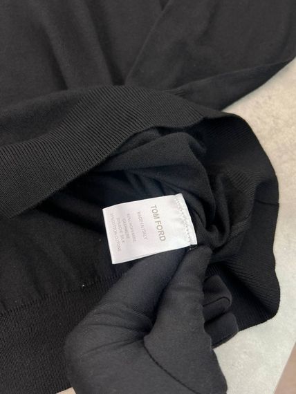 Трикотажна кофта-поло Tom Ford чорного кольору з вишитим логотипом на грудях sg286 | Зображення 4