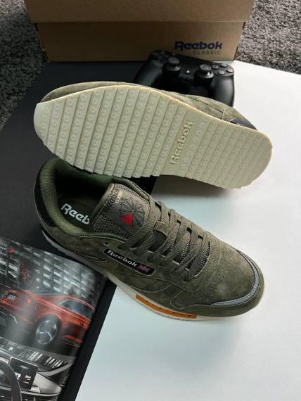 Чоловічі кросівки R-eebo-k Classic M Army Green , В'єтнам | Зображення 9