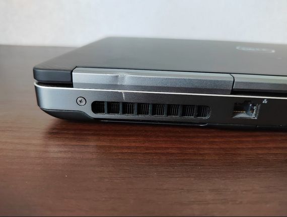 Ноутбук Dell Precision 7520 15.6 Full HD IPS/ i7 6820HQ/M2200M/16/256 Б/В | Зображення 5