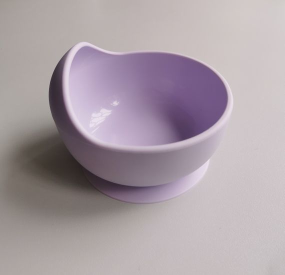 Силіконова дитяча глибока тарілка на присоску фіолетова