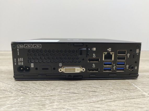 Неттоп Fujitsu Esprimo Q958 Mini USFF / Intel Core i5-9500T (6 ядер по 2.2 - 3.7 GHz) / 8 GB DDR4 / 240 GB SSD / Intel UHD Graphics 630 / Кабель живлення б/в | Зображення 4