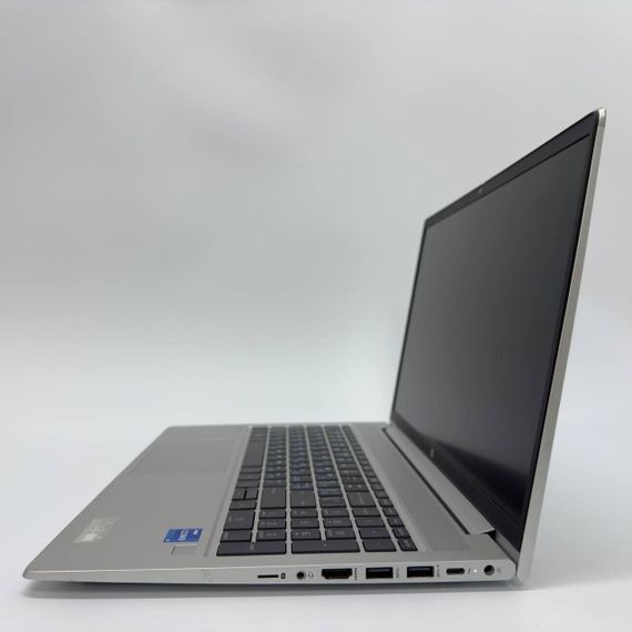 Ультрабук HP ProBook 650 G8 / 15.6" (1920x1080) IPS / Intel Core i5-1145G7 (4 (8) ядра по 2.6 - 4.4 GHz) / 16 GB DDR4 / 256 GB SSD / Intel Iris Xe Graphics / WebCam б/в + Подарунок Мишка та килимок | Зображення 4