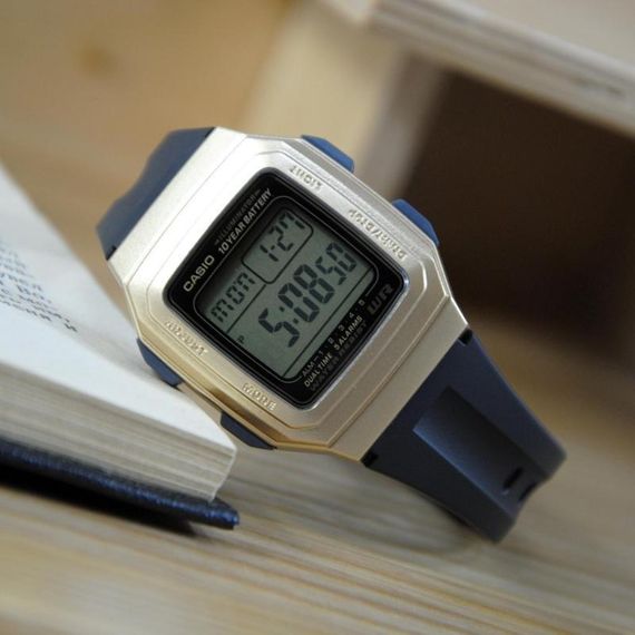 Чоловічі стильні кварцові годинники електронні оригінальні Casio Collection F-201WAM-9AVEF | Зображення 4