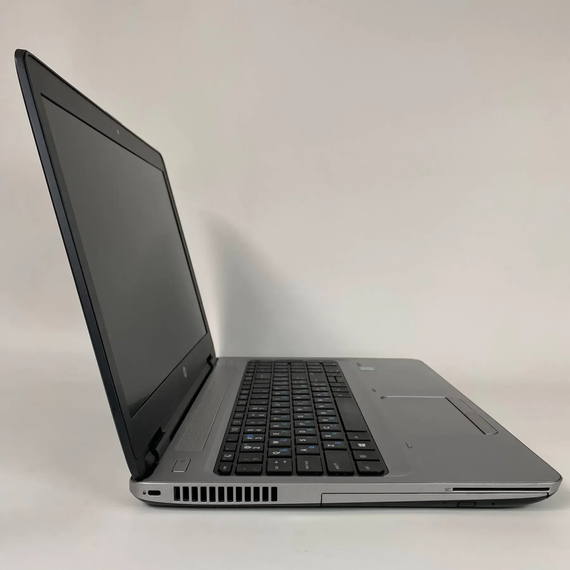 Ноутбук HP ProBook 650 G2 / 15.6" (1366x768) TN / Intel Core i7-6820HQ (4 (8) ядра по 2.7 - 3.6 GHz) / 16 GB DDR4 / 240 GB SSD / Intel HD Graphics 520 / WebCam / Fingerprint б/в + Подарунок Бездротова миша / USB | Зображення 3
