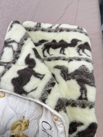 Ковдра двоспальна зимова стьобана з холофайбера Arda Camell wool 41074 175х215 см | Зображення 3