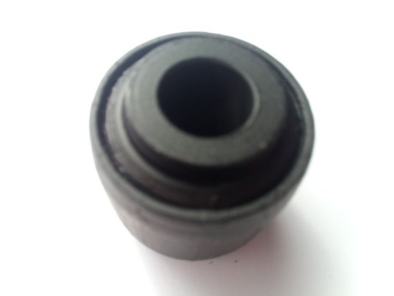 Сайлентблок задньої сапфи i30/Ceed, MOBIS (527731H000) (52773-1H000)