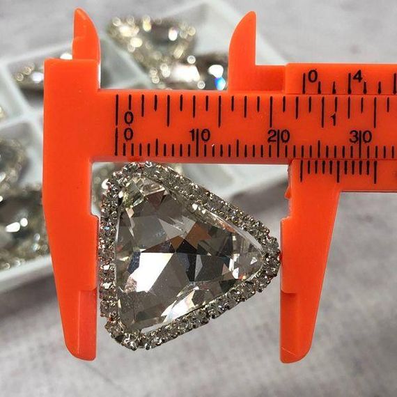 Стрази скляні трикутні 23х23 мм пришивні, Crystal | Зображення 2