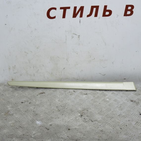 Молдинг задніх правих дверей Renault Laguna II 2000-2007 Накладка дверей задня права Рено Лагуна 2 8200036023