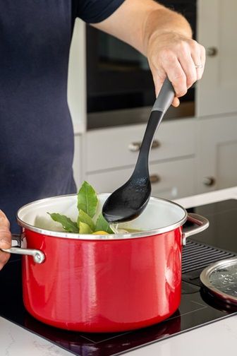 Ложка для сервірування KitchenAid Coreline KAS003OHCGG 34 см сіра | Зображення 5