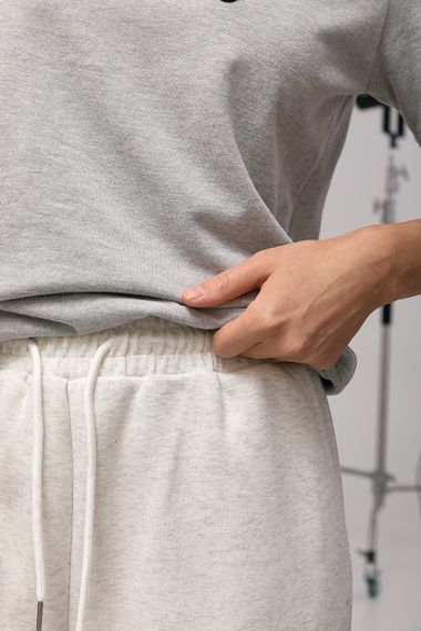 Однотонна футболка з вишитим написом - сірий цвет, ONE SIZE (є розміри) | Зображення 3