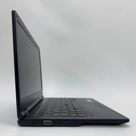 Ноутбук Fujitsu LifeBook E Series / 14" (1920x1080) IPS / Intel Core i3-8130U (2 (4) ядра по 2.2 - 3.4 GHz) / 8 GB DDR4 / 256 GB SSD / Intel UHD Graphics 620 / WebCam б/в + Подарунок Мишка та килимок | Зображення 6