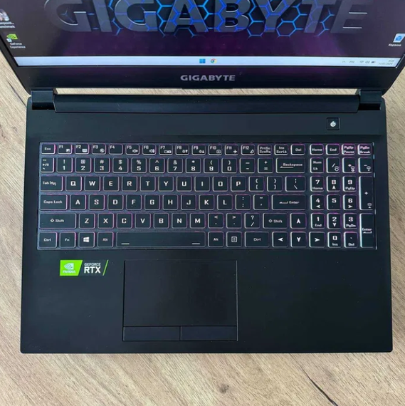 Ноутбук Gigabyte A5 K1 15.6" 144Hz Ryzen 7 5800H 16Gb SSD512Gb+HDD RTX 3070 Б/В | Зображення 3