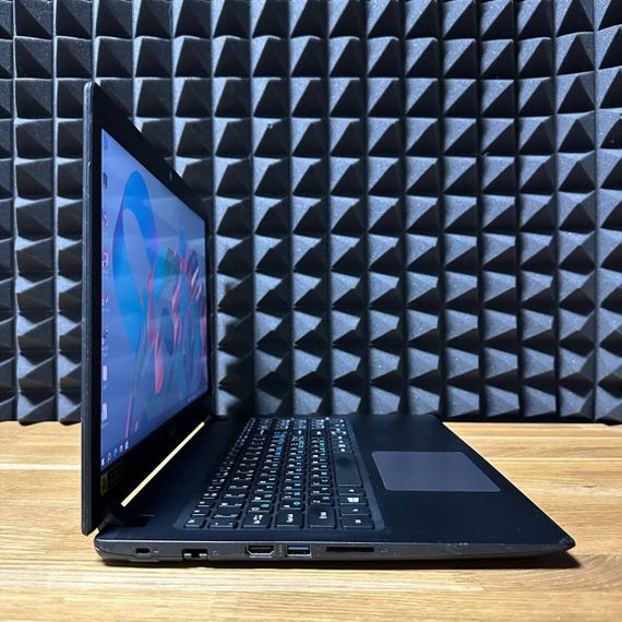 Ноутбук Б-класс Acer Aspire 3 A315-51 / 15.6" (1920x1080) TN / Intel Core i3-7130U (2 (4) ядра по 2.7 GHz) / 8 GB DDR4 / 128 GB SSD / Intel UHD Graphics 620 / WebCam б/у | Зображення 4