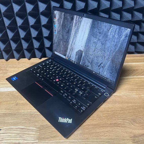Ультрабук Б-класс Lenovo ThinkPad E14 Gen2 / 14" (1920x1080) IPS / Intel Core i5-1135G7 (4 (8) ядра по 4.2 GHz) / 8 GB DDR4 / 256 GB SSD / Intel Iris Xe Graphics / WebCam б/у | Зображення 6