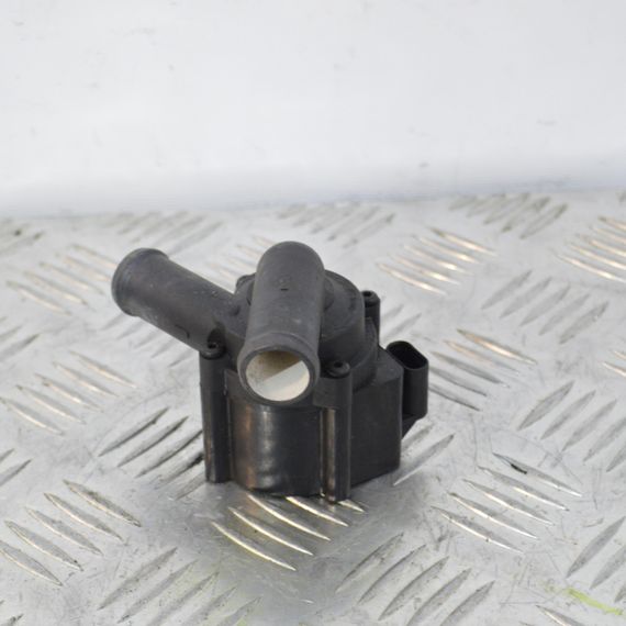 Водяний насос 2.0 TDI Audi A4 A5 A6 Q5 2004-2011 Помпа водяна Ауді а4 а5 а6 ку5 03L965561 | Зображення 1