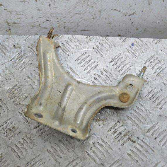 Кронштейн каталізатора Volkswagen Golf VII 2012-2020 Кріплення каталізатора Фольксваген Гольф 7 5Q0253461Q